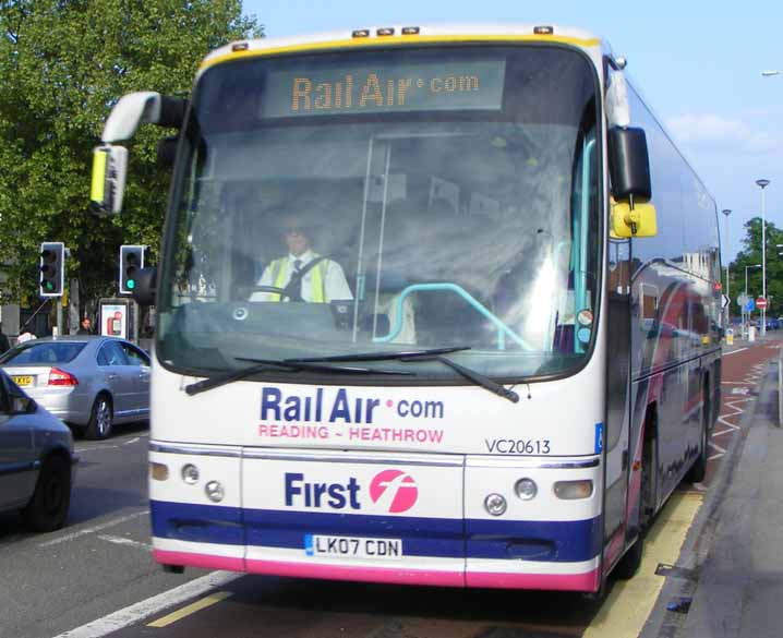 First Beeline Volvo B12B Plaxton Panther Rail Air coach VC20603